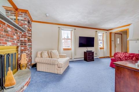 36 Wright St, Lowell, MA 01854 photo 4