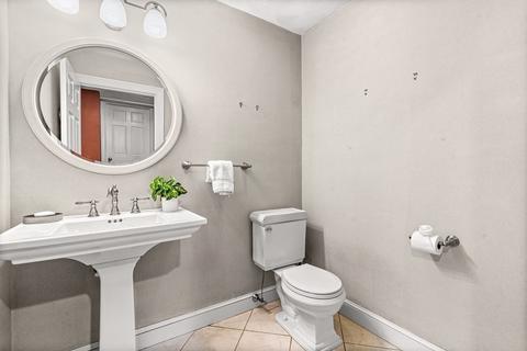 205 Summer Ave, Reading, MA 01867 photo 32