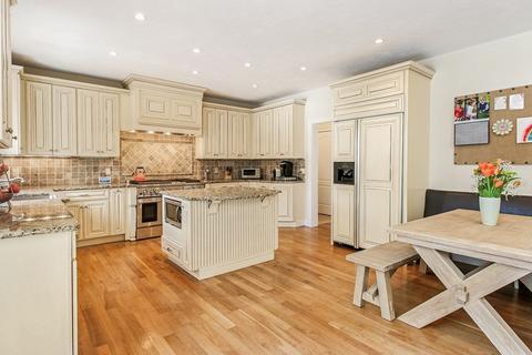 14 Wunschel Dr, Sutton, MA 01590 photo 2