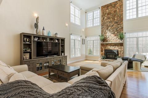 14 Wunschel Dr, Sutton, MA 01590 photo 6