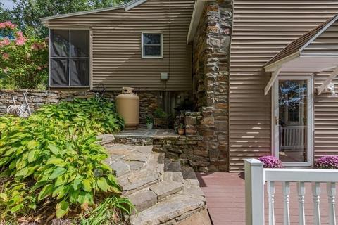 96 Gladding Ln, Sturbridge, MA 01518 photo 22