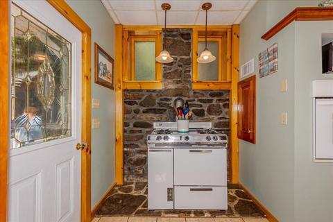 96 Gladding Ln, Sturbridge, MA 01518 photo 8