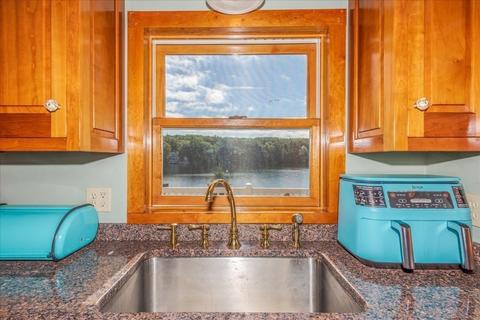 96 Gladding Ln, Sturbridge, MA 01518 photo 7