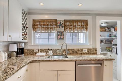 15 Durant Ave, Dedham, MA 02026 photo 11