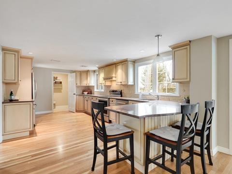 201 Tower Ave, Needham, MA 02494 photo 10