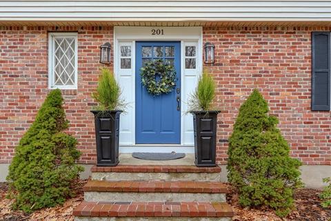 201 Tower Ave, Needham, MA 02494 photo 4