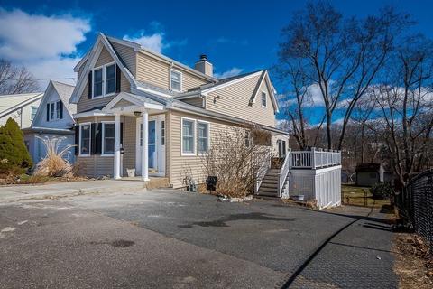 115 Riverside Dr, Dedham, MA 02026 photo 3