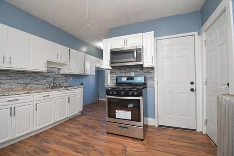 47 Draper St, Springfield, MA 01108 photo 3
