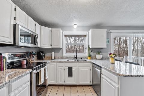 424 High St Ext, Webster, MA 01570 photo 5