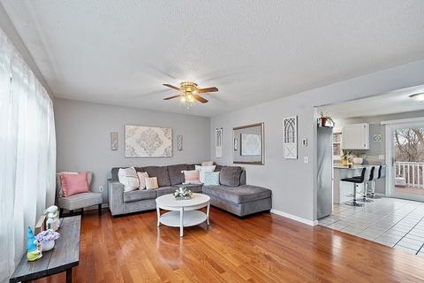 424 High St Ext, Webster, MA 01570 photo 2
