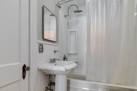 81 Gilbert St, Framingham, MA 01702 photo 17