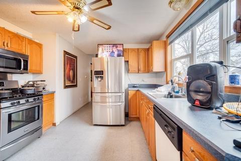 104 Phoenix Ter, Springfield, MA 01104 photo 5