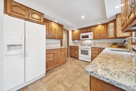 33 Lyman Rd, Framingham, MA 01701 photo 4