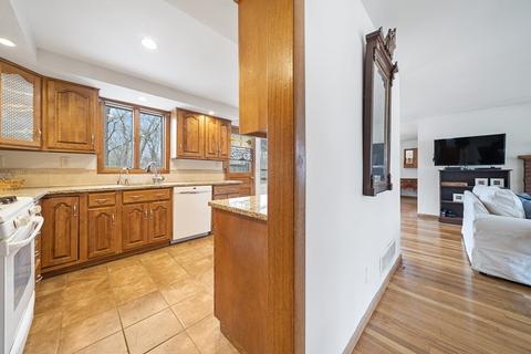 33 Lyman Rd, Framingham, MA 01701 photo 7