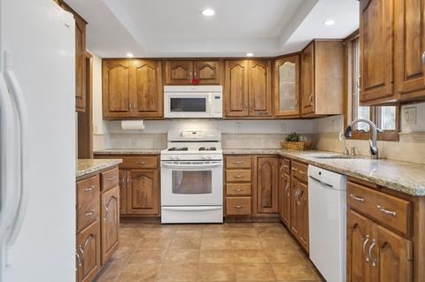 33 Lyman Rd, Framingham, MA 01701 photo 6