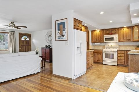 33 Lyman Rd, Framingham, MA 01701 photo 8