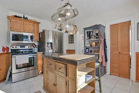 8 5th St, Webster, MA 01570 photo 17