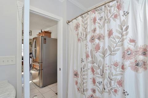 8 5th St, Webster, MA 01570 photo 18