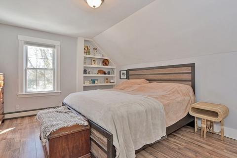 8 5th St, Webster, MA 01570 photo 22