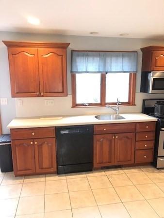 24 Locust St, Danvers, MA 01923 photo 5