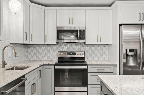 131 Forest St #E5, Saugus, MA 01906 photo 2