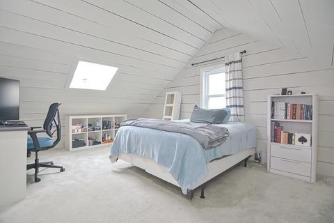 8 Maple Ave, Danvers, MA 01923 photo 24