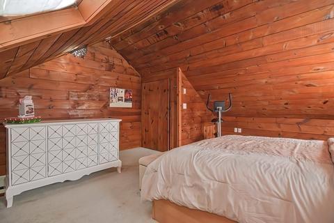 8 Maple Ave, Danvers, MA 01923 photo 20
