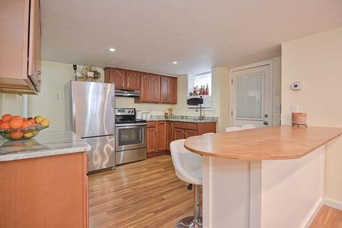 8 Maple Ave, Danvers, MA 01923 photo 2