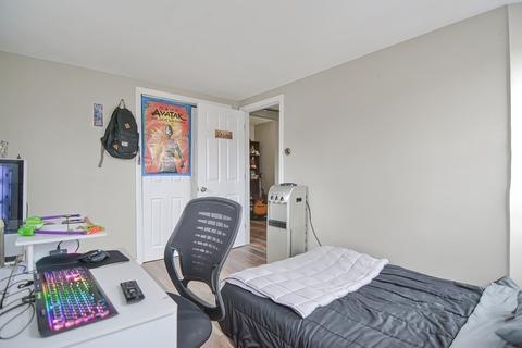 8 Maple Ave, Danvers, MA 01923 photo 18