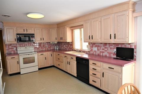 2 Sunset Rd, Needham, MA 02494 photo 9