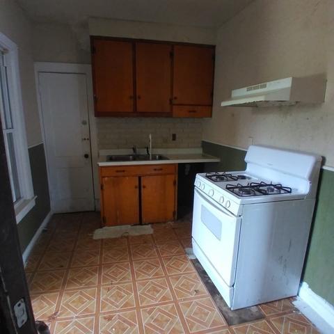 45 Forest St, Chicopee, MA 01013 photo 8
