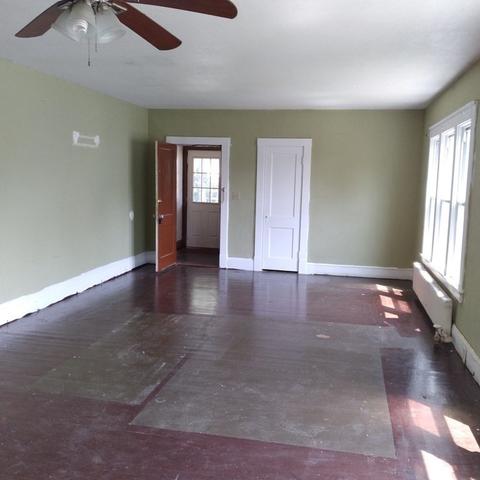 45 Forest St, Chicopee, MA 01013 photo 4