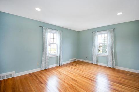 101 Derryfield Ave, Springfield, MA 01118 photo 14