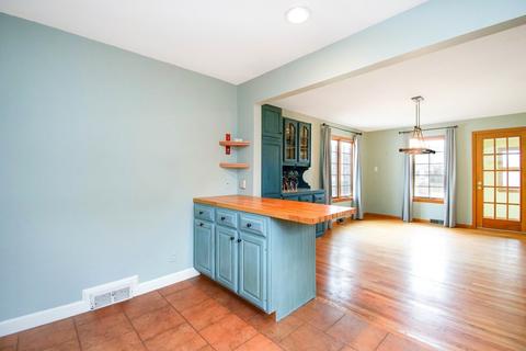 101 Derryfield Ave, Springfield, MA 01118 photo 5