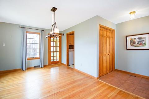 101 Derryfield Ave, Springfield, MA 01118 photo 11