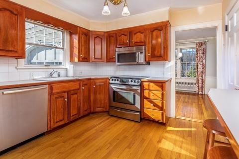 17 Robert Rd, Marblehead, MA 01945 photo 6