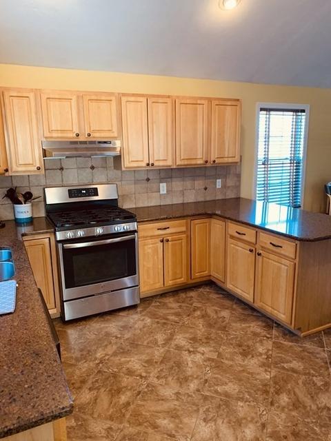 15 Terry Ln, Fall River, MA 02720 photo 3