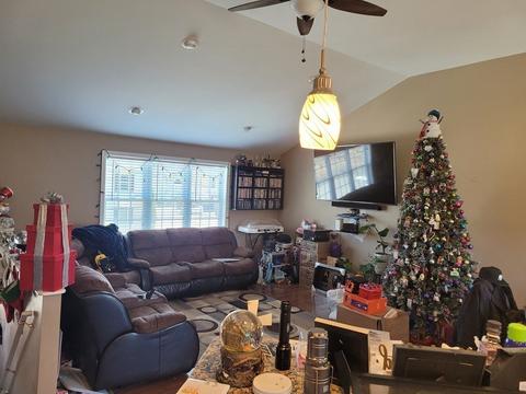 95 Frederick St, Fall River, MA 02724 photo 4