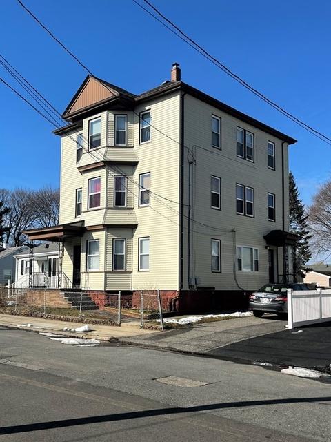 644 Grinnell St, Fall River, MA 02721 photo 1