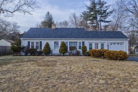 14 Acrebrook Rd, Springfield, MA 01129 photo 2