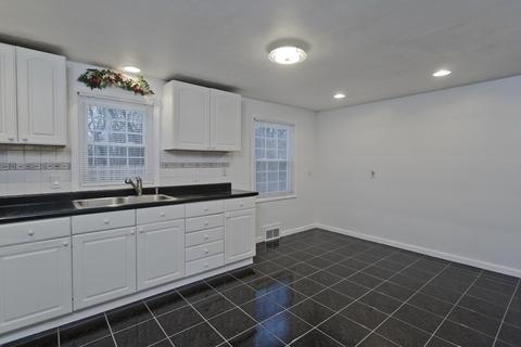 14 Acrebrook Rd, Springfield, MA 01129 photo 11