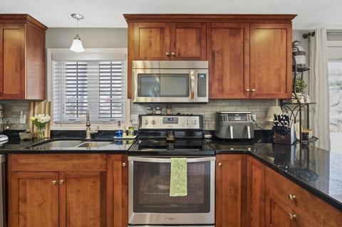 25 Cornell Rd, Beverly, MA 01915 photo 8
