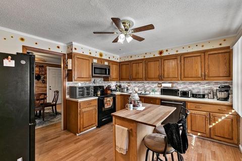 11 Stanley St, Easthampton, MA 01027 photo 11