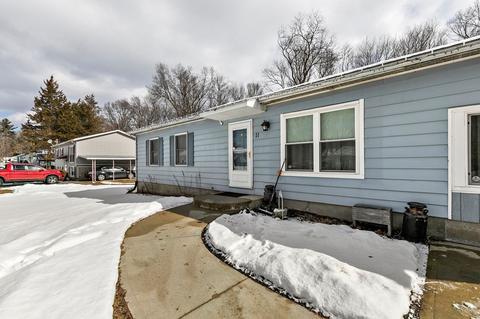 11 Stanley St, Easthampton, MA 01027 photo 4