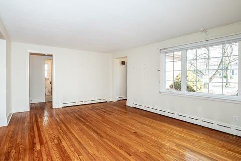 46 Old Brook Rd, Springfield, MA 01118 photo 4