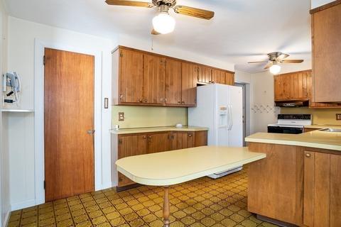46 Old Brook Rd, Springfield, MA 01118 photo 13