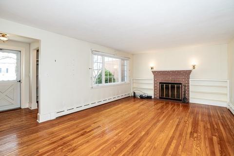 46 Old Brook Rd, Springfield, MA 01118 photo 3
