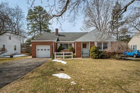 46 Old Brook Rd, Springfield, MA 01118 photo 1
