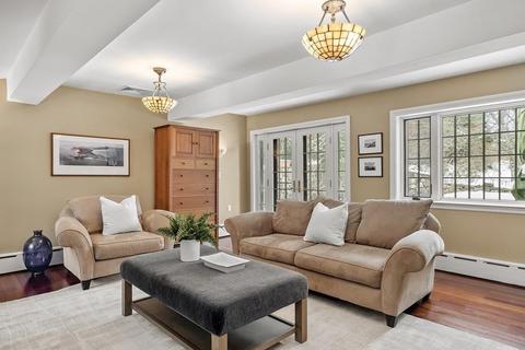 83 Welland Rd, Brookline, MA 02445 photo 9