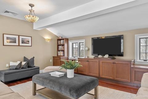 83 Welland Rd, Brookline, MA 02445 photo 8